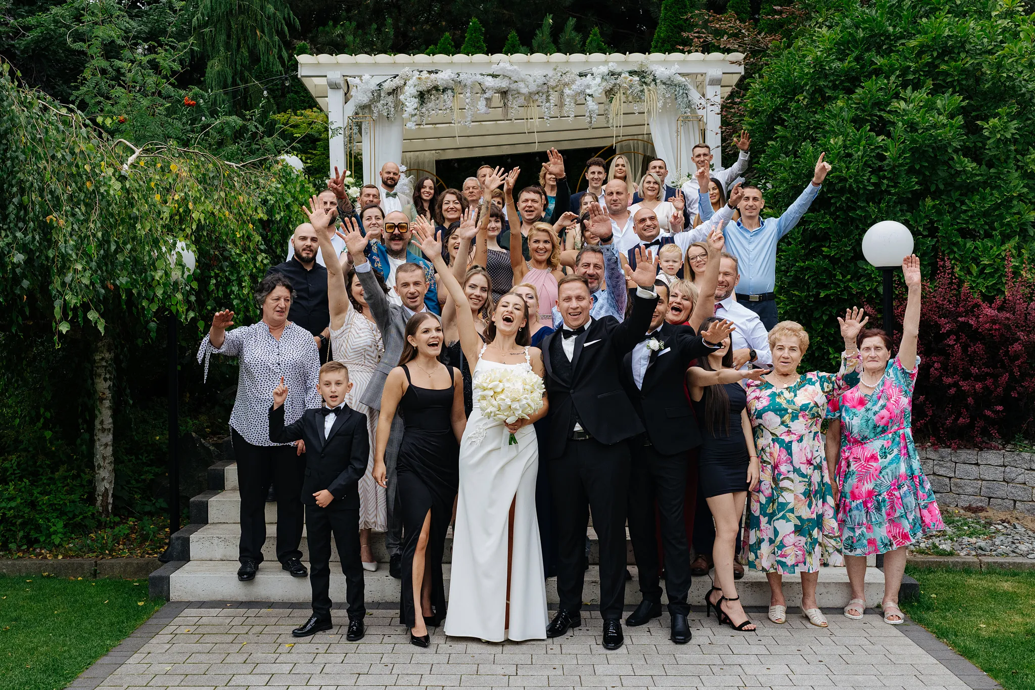 grupowe zdjecie podczas ceremoni w plwnerze fotograf slubny sosnowiec
