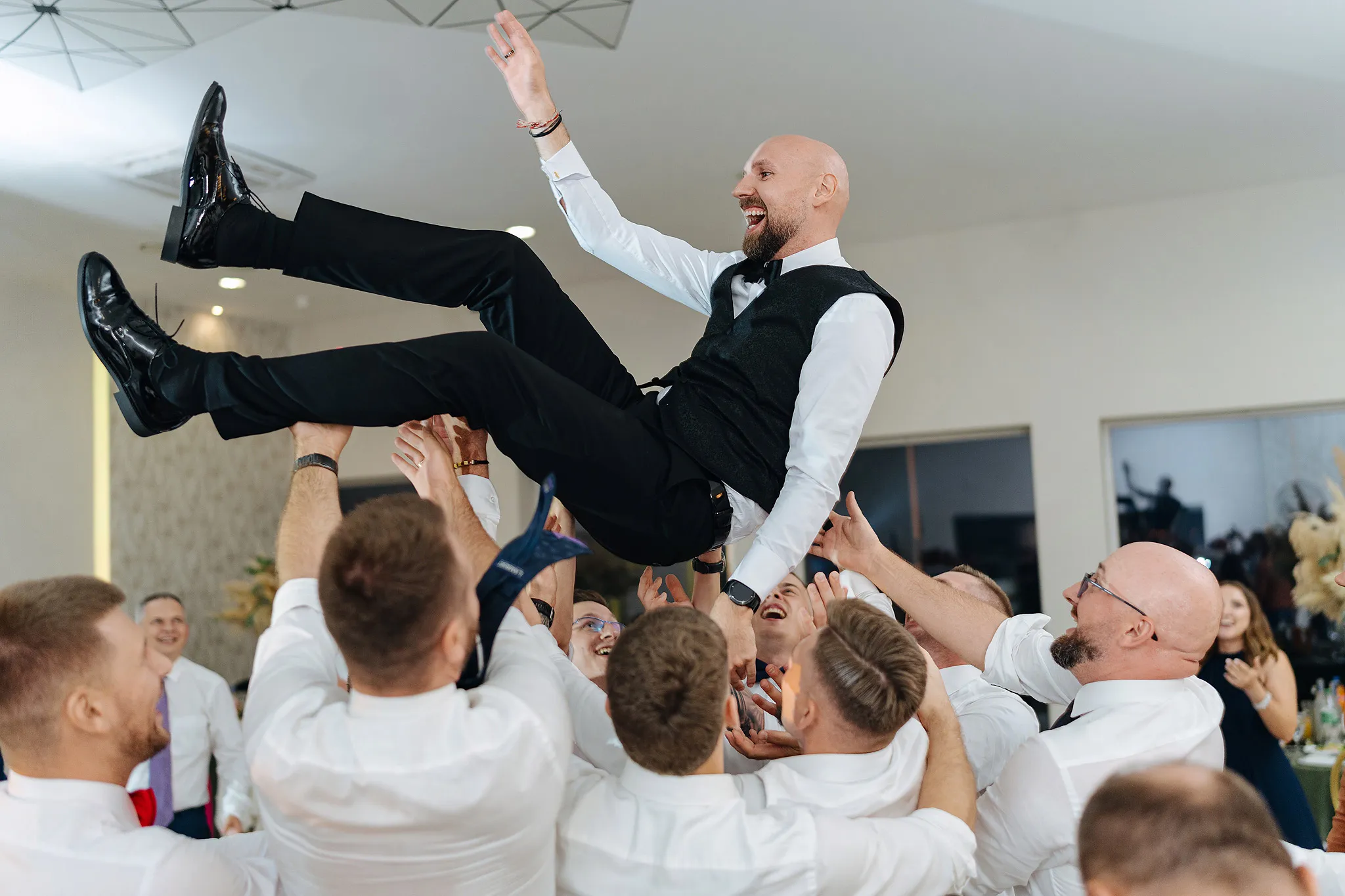 szczesliwa mloda para podczas przyjecia weselnego w goscincu paradise w okolicy Dabrowy Górniczej