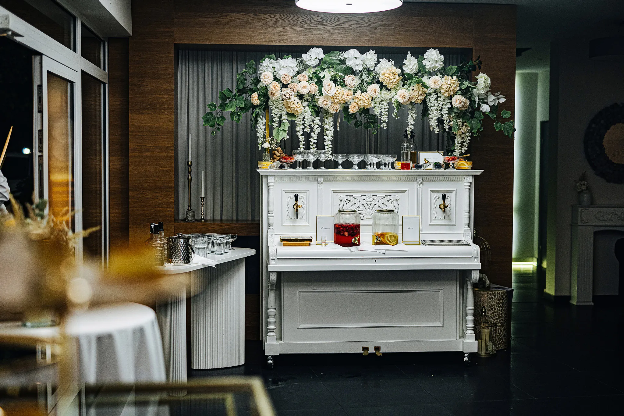 szczesliwa mloda para podczas przyjecia weselnego w goscincu paradise w okolicy Dabrowy Górniczej