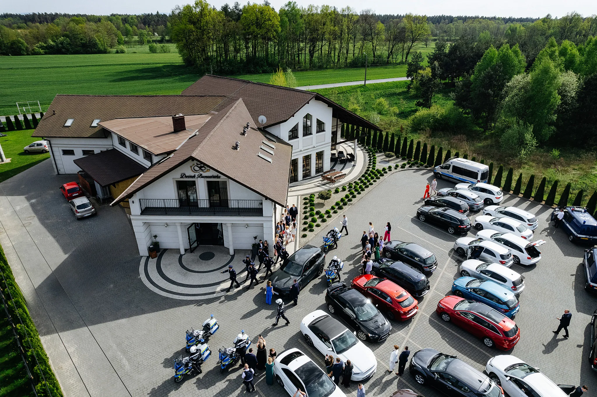 dworek broniszowka jako miejsce na idealne przyjecie slubne w miedzyrzeczu obok tychow