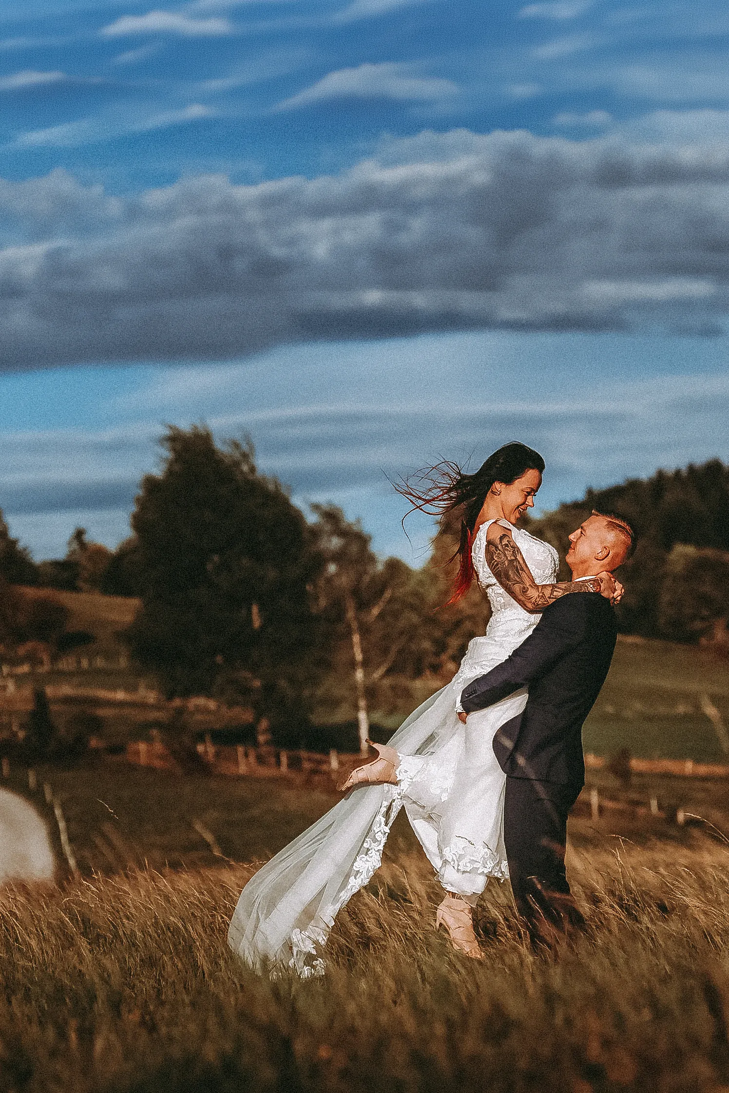 Sesja ślubna w gorach, brak sztucznych póz, naturalna fotografia ślubna tychy